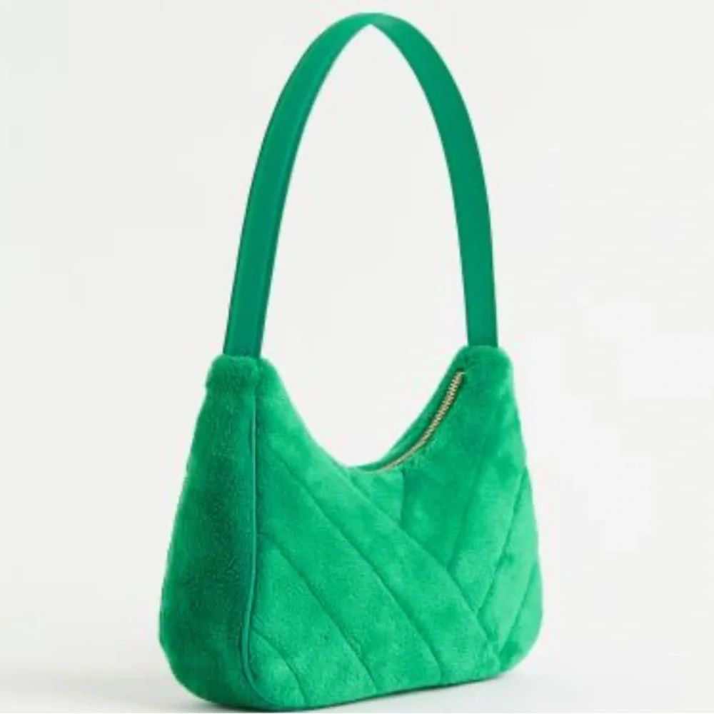 H&M GREEN Fuzzy Faux Fur 2022 Shoulder Purse Brand New without tags - Picture 7 of 7